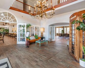 Best Western Plus Hill House - Bakersfield - Lobby