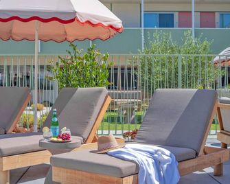 City Center Hotel By Kasa - Long Beach - Innenhof