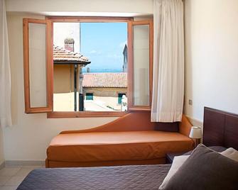 Hotel Sole - Orbetello - Camera da letto