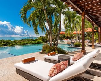 Villa Valentina: Swim Access, Pool, Kayaks, & More! - Five Cays Settlement - Piscine