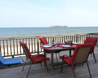 Charming Bright Cottage on Silver Sands Beach - Milford - Balcony