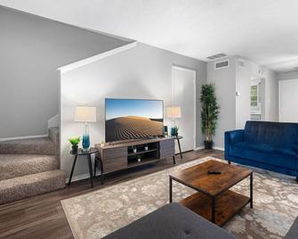 Beautiful 2br/1ba 5 Mins To Ut 3468 - Austin