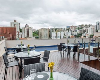 إي-سويتس فيرجينيا لوكسمبورغ بيلو هوريزونتي - بيلو هوريزونت - شرفة