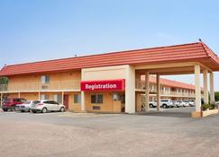 Travelodge by Wyndham Winslow - Winslow - Gebouw