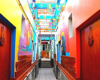Raymi House Hostel - Arica - Couloir