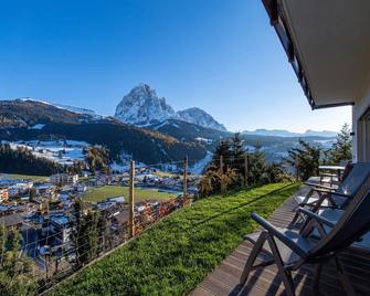 Panoramic holiday farm with spa Perteut 149C - Santa Cristina Valgardena - Ban công