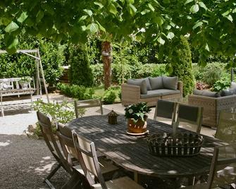 Chambre d'Hôtes La Villa Molina - Besançon - Patio