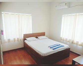 Hotel Seven Seventeen - Āsansol - Bedroom