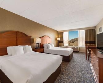 Comfort Inn South Oceanfront - Nags Head - Bedroom