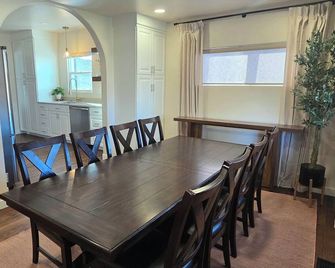 Terra Atelier • Artful Retreat + Hot Tub - Bluffdale - Comedor