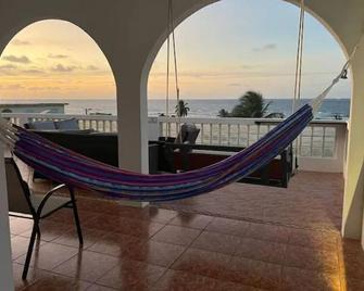 Palmas Seaview vacation home ocean view 3-bedrooms - Barceloneta - Balcon