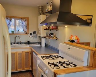 Cozy Lake Champlain Cottage - Property on Lake Champlain - Plattsburgh - Køkken