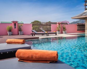 Ratana Hotel Chalong - Rawai - Pool