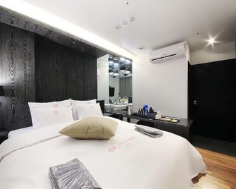 Yaja Hotel Wirye - Seongnam - Ložnice