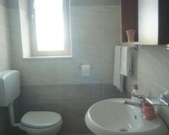 Casale Giordano - Scerni - Bathroom