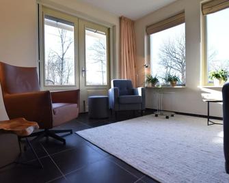 Rural holiday home with terrace - Zuidwolde - Sala de estar