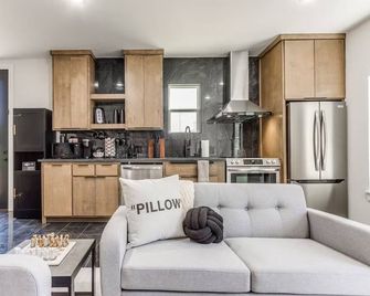 'The Ivyson' on 10th Urban Core Midtown OKC - Oklahoma City - Kitchen