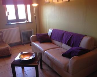 Les Gites Le Petit Val - Durbuy - Huiskamer