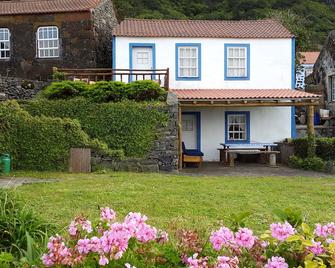 Fajã da Caldeira House - AL - Fajã da Caldeira de Santo Cristo - Edificio