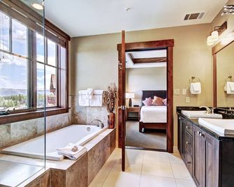 One Ski Hill Place, a RockResort, by Vail Resorts - Breckenridge - Baño