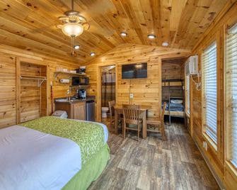Cabin 8 - Beautiful cabin with a queen, full and twin bed. Great for days outdoors and nights in. - Connellsville