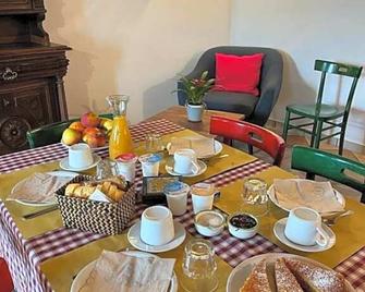 B&B Cascina Bedria - Ivrea - Essbereich