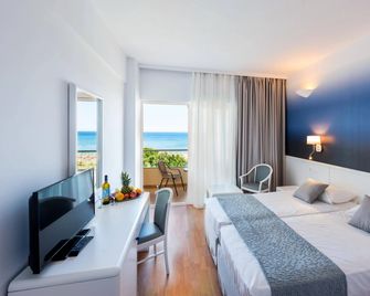 Blue Sea Beach Resort - Ammoudes