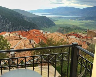 Castri Hotel - Delphi - Balcony