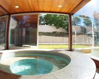 Howard Johnson by Wyndham Rio Cuarto Casino - Río Cuarto - Pool