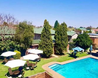Elgro Hotel Potchefstroom - Potchefstroom - Pool