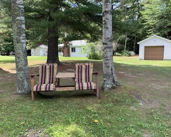 Alabaster Cottage - Alabaster/Tawas - Tawas City - Patio