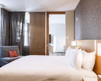 Hilton Montreal/Laval - Laval - Bedroom