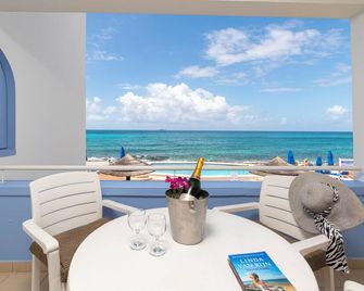 La Vista Resort - סימפסון ביי - מרפסת