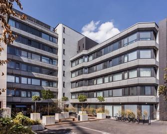 Skyreach BizzStay - Wohnen am Main - Frankfurt - Bina