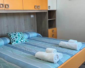 Bea Bright And Welcoming House - Borgomaro - Habitación