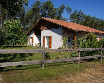 Promotion 2nd week of July. House 11 places edge forest landaise. - Lit-et-Mixe - Bâtiment