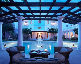 Taj Falaknuma Palace - Hyderabad - Pool