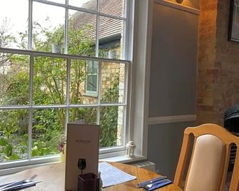 The Golden Boar Inn - Bury St. Edmunds - Comedor