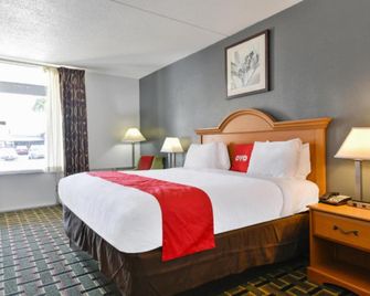 OYO Hotel Lake Park - Valdosta Area - Lake Park - Спальня