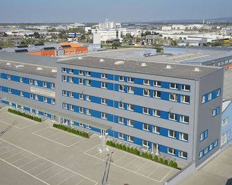 WinBudget 'bed&breakfast' - Wiener Neustadt - Bâtiment
