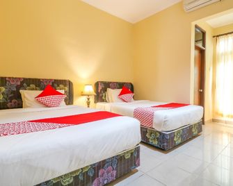 OYO 2280 Wisma Guntur Ii - Denpasar - Habitación