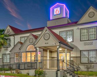 Motel 6 Stafford Tx Sw Houston Sugarland - Stafford - Bygning