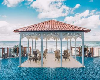伊貝羅斯塔美麗海岸飯店 - 式 - 瓦拉德羅 - 游泳池