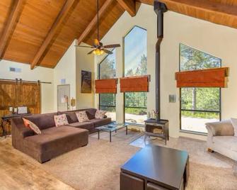Cody's Comfy Cabin- Near Yosemite - Mariposa - Sala de estar