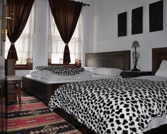 Sokak Boutique Hotel - Berat - Bedroom