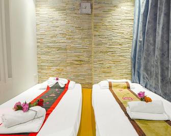 Palette Royal Reflections Hotel and Spa Dubai - Dubai - Bedroom