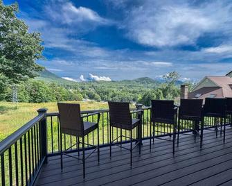 Mountain View Haus | Views | Ski-in/out Black Mt - Jackson - Balcony