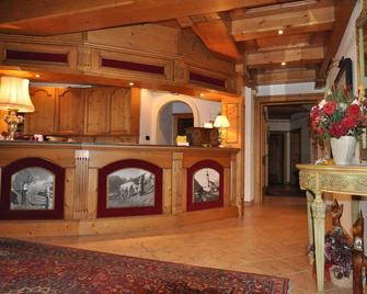 Hotel Burgstall - Neustift im Stubaital - Recepción