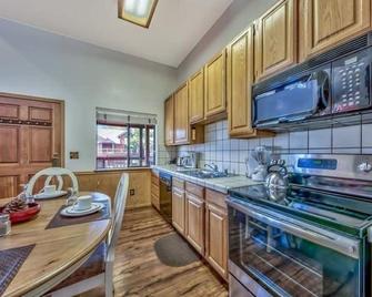 Edgelake Beach Club - Tahoe Vista - Schlafzimmer