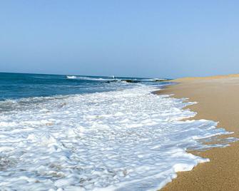 Xai-Xai Beach Bliss: Your Private Coastal Retreat! Visit Mozambique. - Xai Xai - Playa